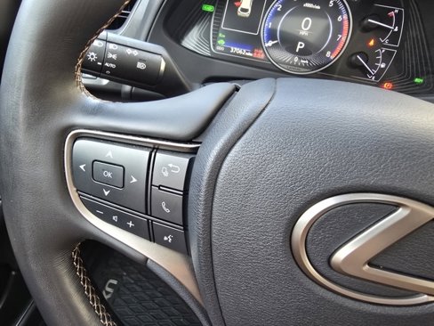 Used 2020 Lexus UX 250h w/ Luxury Package image 28