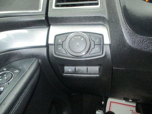 Used 2018 Ford Explorer Limited w/ Ford Safe & Smart Package image 14