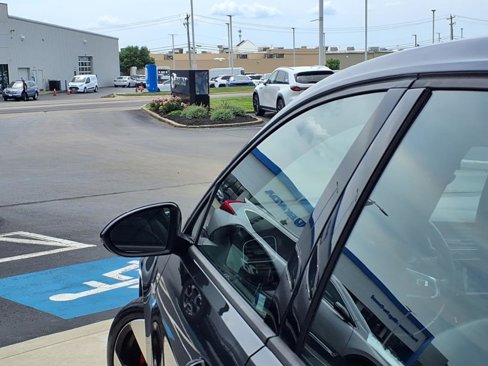 Used 2015 Volkswagen GTI SE image 23