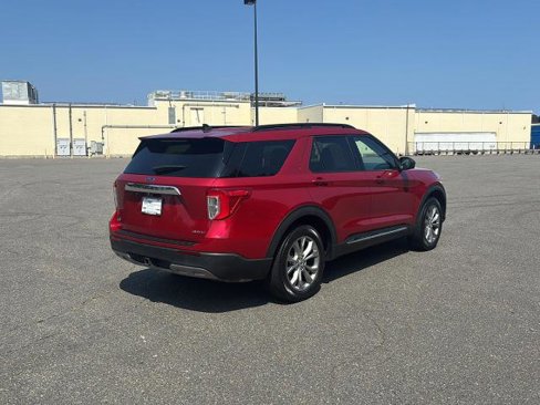 Certified 2021 Ford Explorer XLT w/ Equipment Group 202A image 5