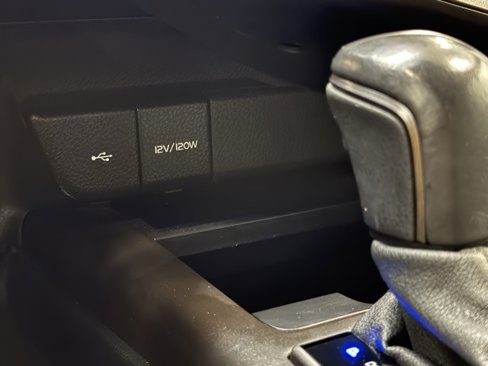 Used 2021 Toyota Camry SE w/ Cold Weather Package image 24