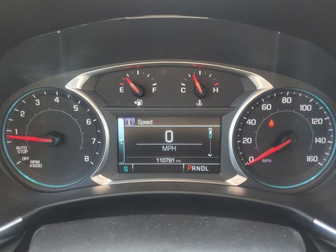 Used 2018 Chevrolet Equinox Premier image 17