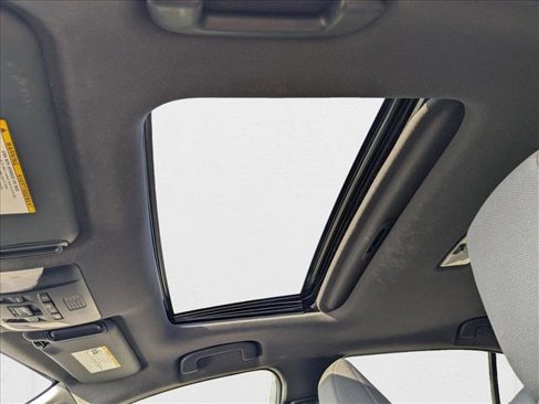 Used 2022 Toyota Corolla SE image 16