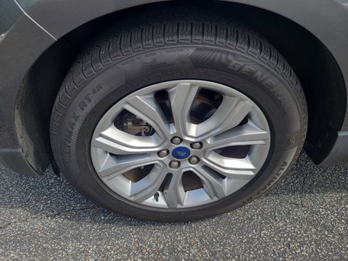 Used 2020 Ford Edge Titanium image 13