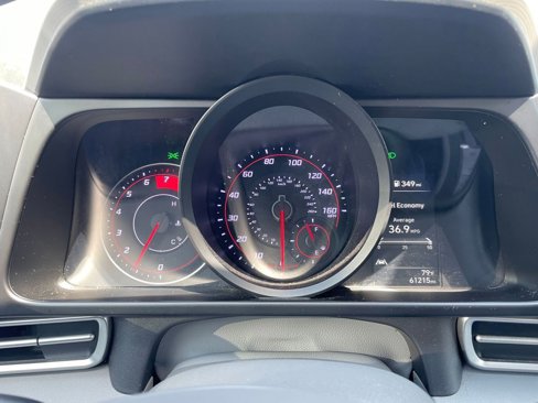 Used 2023 Hyundai Elantra SEL image 35