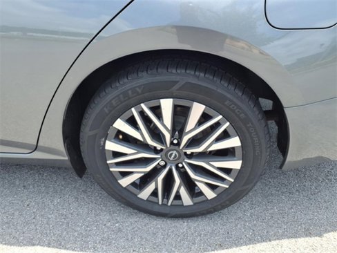 Used 2023 Nissan Altima 2.5 SV image 7