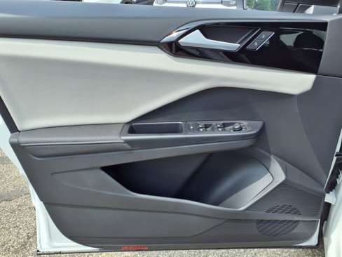 New 2025 Volkswagen Taos S image 7