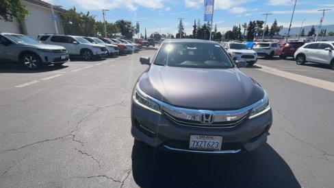 Used 2017 Honda Accord Touring image 3