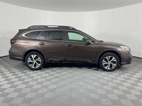 Used 2020 Subaru Outback Limited w/ Popular Package #2 image 5