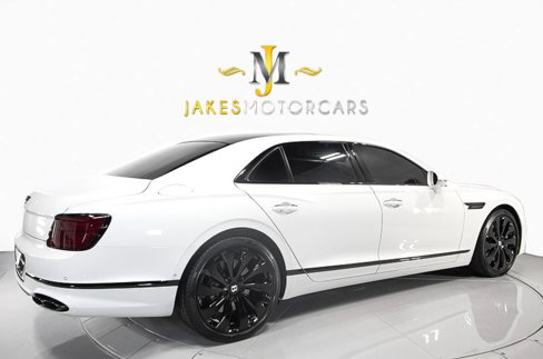 Used 2021 Bentley Flying Spur V8 image 10