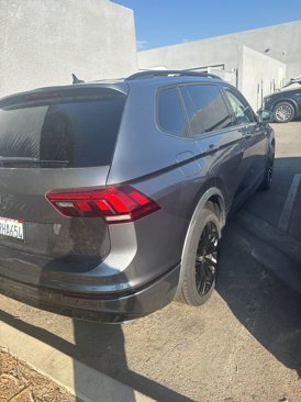 Used 2020 Volkswagen Tiguan SE R-Line image 9