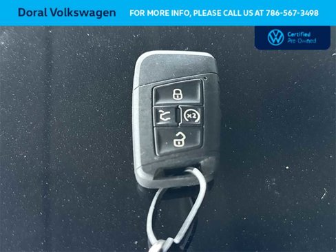 Used 2023 Volkswagen Tiguan SE image 28