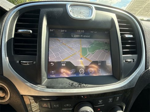 Used 2014 Chrysler 300 C image 14