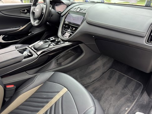 Used 2024 Aston Martin DBX 707 image 17