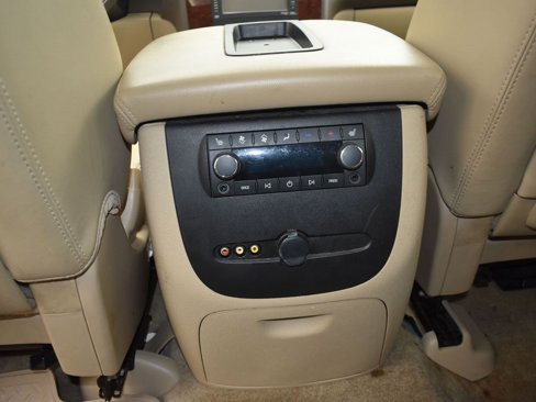Used 2013 Chevrolet Suburban LTZ image 18