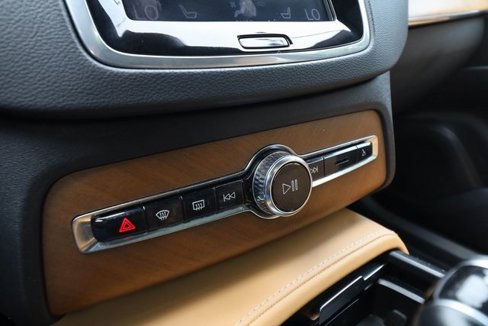 Used 2019 Volvo XC90 T6 Inscription w/ Advanced Package image 9