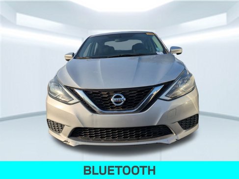 Used 2017 Nissan Sentra SV image 2