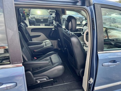 Used 2012 Chrysler Town & Country Touring w/ Entertainment Group #1 image 17