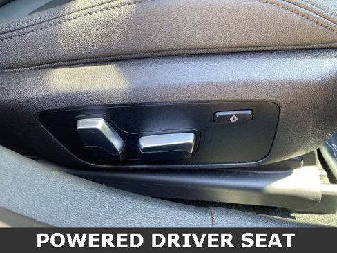 Used 2020 BMW 330i Sedan w/ Driving Assistance Package image 18