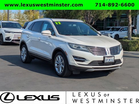 Used 2017 Lincoln MKC Select w/ Select Plus Package image 3