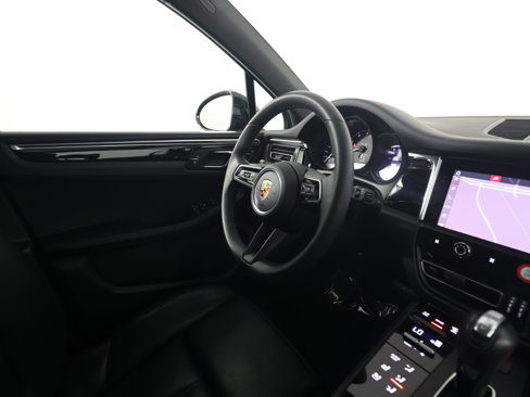 New 2024 Porsche Macan Turbo image 12
