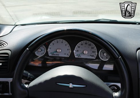 Used 2004 Ford Thunderbird image 21