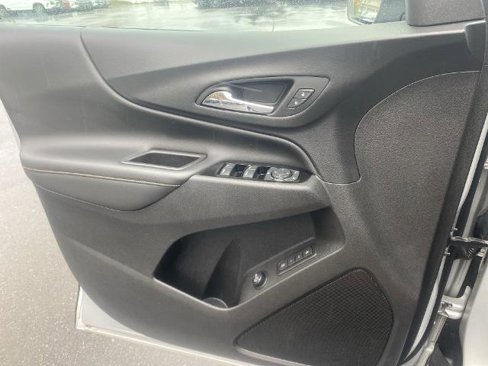 Used 2022 Chevrolet Equinox Premier image 12