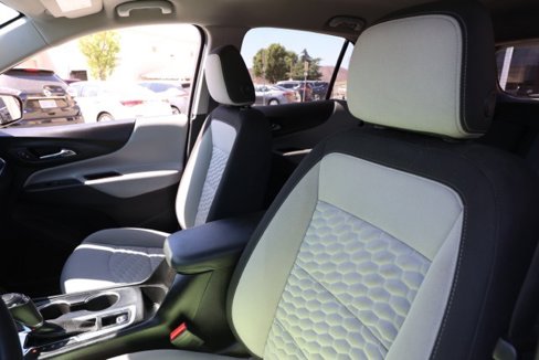 Used 2021 Chevrolet Equinox LS image 17