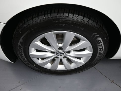 Used 2015 Volkswagen Beetle 1.8T image 14