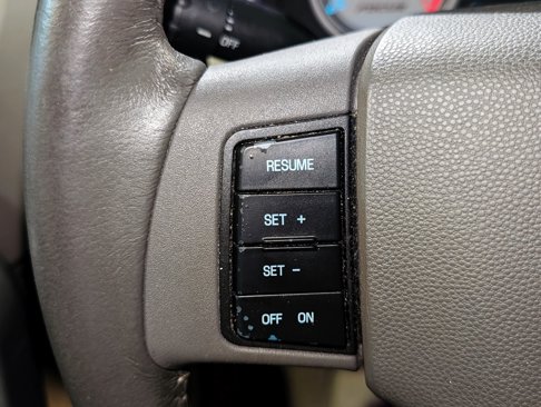 Used 2010 Ford Focus SEL image 40