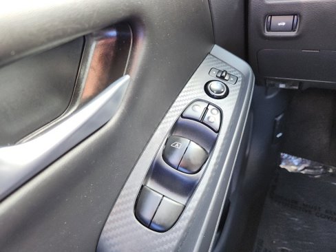 Used 2025 Nissan Sentra SV w/ All-Weather Package image 32