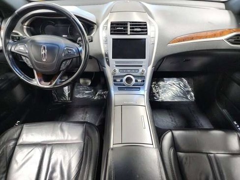 Used 2017 Lincoln MKZ Select image 22
