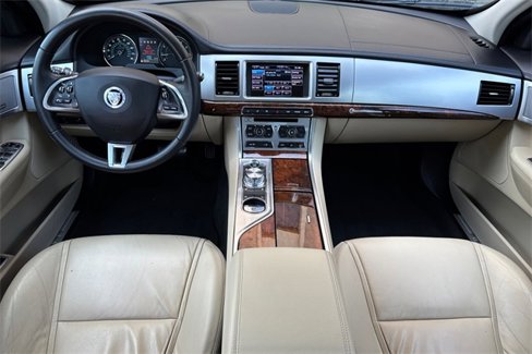 Used 2013 Jaguar XF 3.0 image 14
