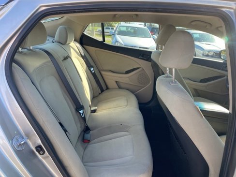 Used 2011 Kia Optima LX image 22