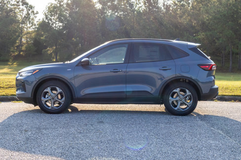 New 2025 Ford Escape ST-Line w/ Equipment Group 301A image 8
