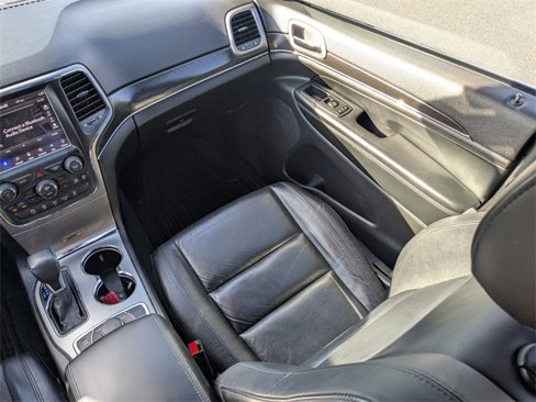 Used 2018 Jeep Grand Cherokee Limited image 19