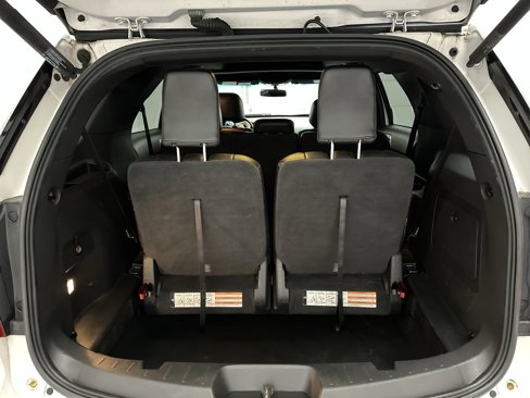 Used 2015 Ford Explorer XLT w/ Equipment Group 202A image 14