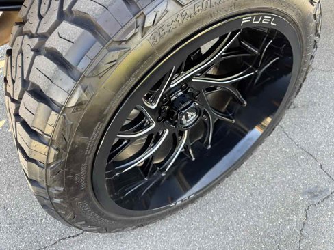 Used 2018 Chevrolet Silverado 1500 LT w/ All Star Edition image 29
