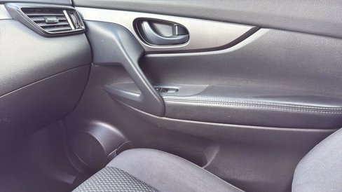Used 2021 Nissan Rogue Sport S image 23
