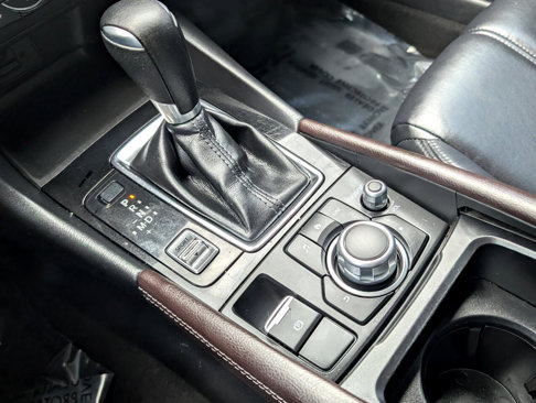 Used 2017 MAZDA MAZDA3 Touring image 30