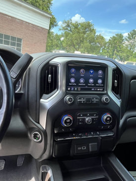 Used 2021 Chevrolet Silverado 1500 LT Trail Boss image 10
