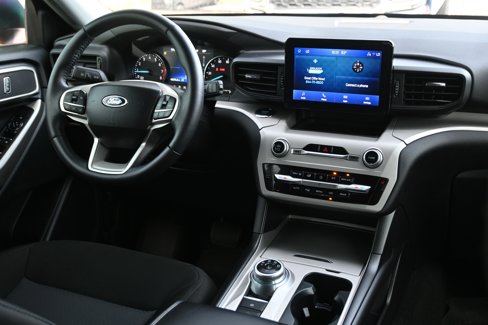 Used 2023 Ford Explorer XLT image 13