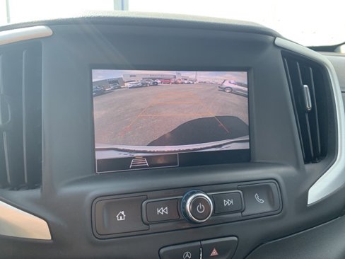 Used 2023 GMC Terrain SLE w/ Driver Convenience Package image 16