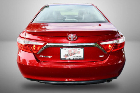 Used 2016 Toyota Camry SE image 5