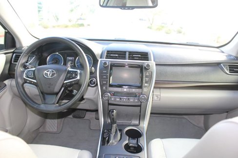 Used 2017 Toyota Camry XLE image 17