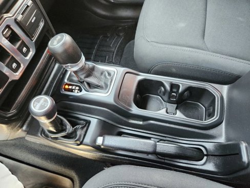 Used 2022 Jeep Wrangler Willys image 11