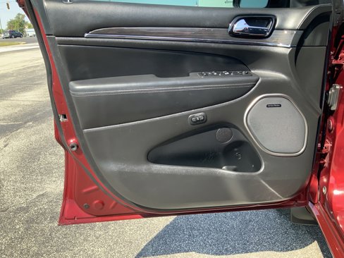 Used 2019 Jeep Grand Cherokee Overland image 13