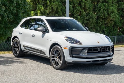 Certified 2023 Porsche Macan Turbo image 9