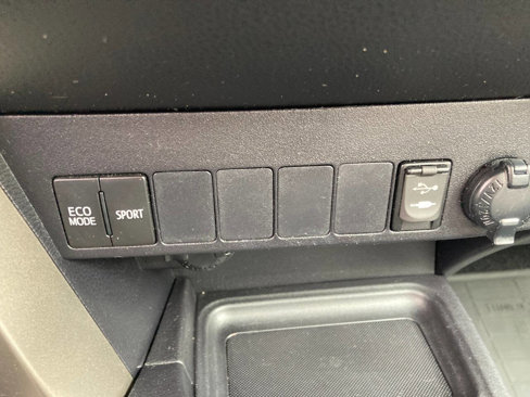 Used 2015 Toyota RAV4 XLE image 22