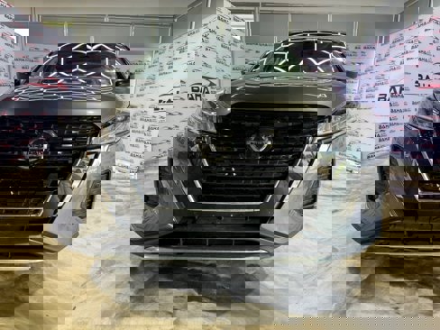 Used 2021 Nissan Kicks S image 2
